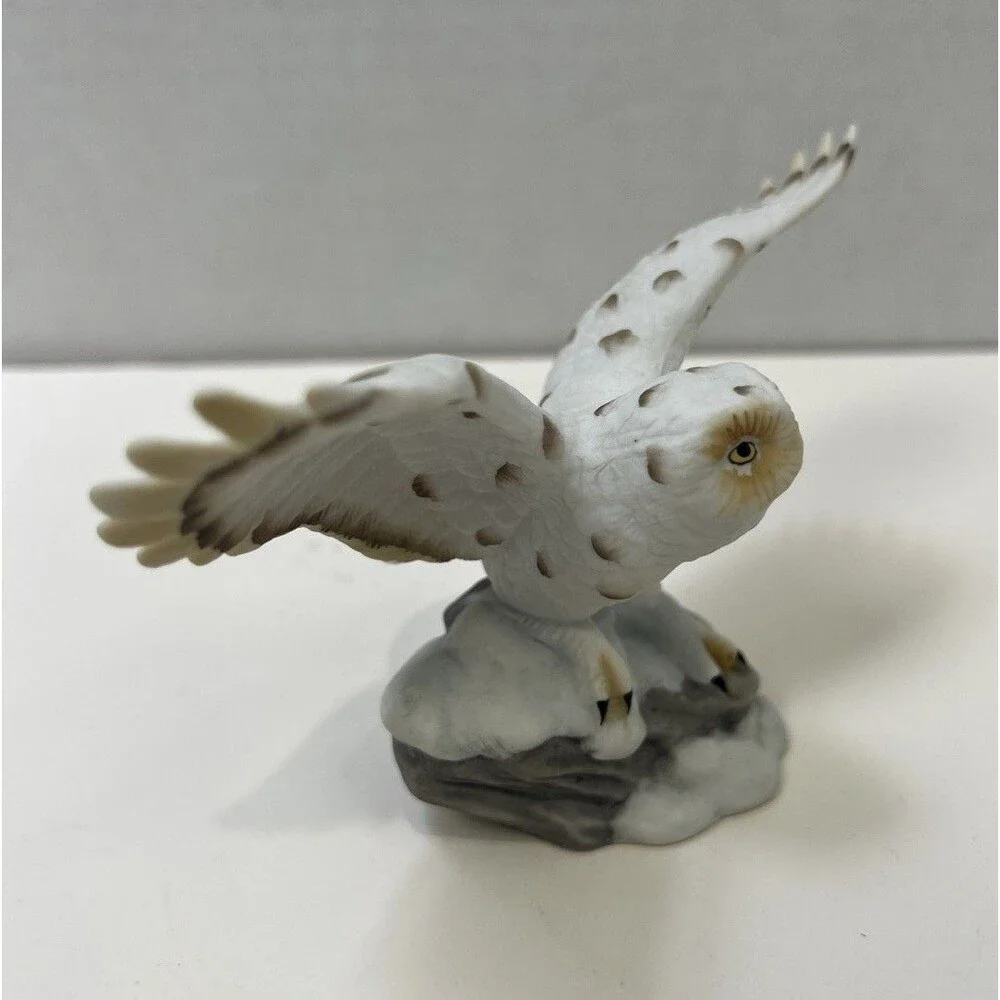 Vintage Little Snowy White Owl Bird Spread Wings Porcelain Figurine 5